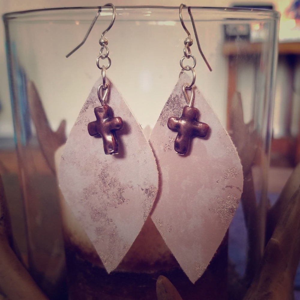 🔥SALE🔥Bronze cross faux leather earrings